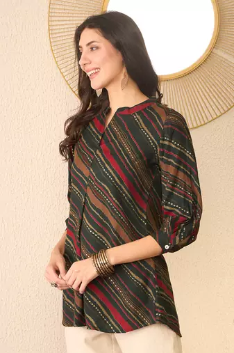 Women green cotton blend leheriya printed regular top