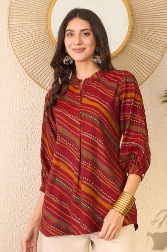Women red cotton blend leheriya printed regular top