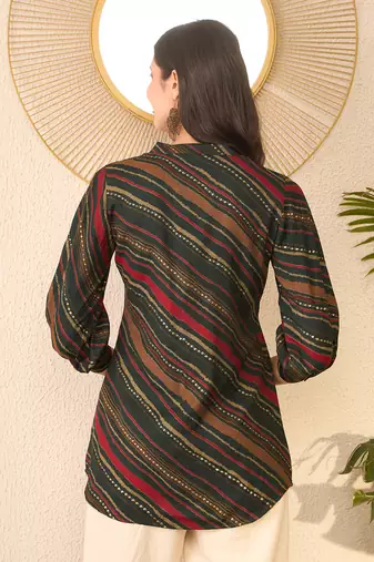 Women green cotton blend leheriya printed regular top
