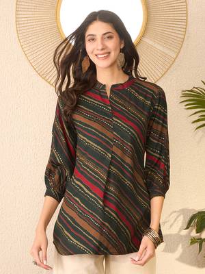 Women green cotton blend leheriya printed regular top 5