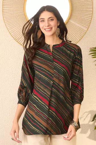 Women green cotton blend leheriya printed regular top