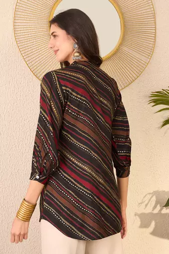 Women black cotton blend leheriya printed regular top