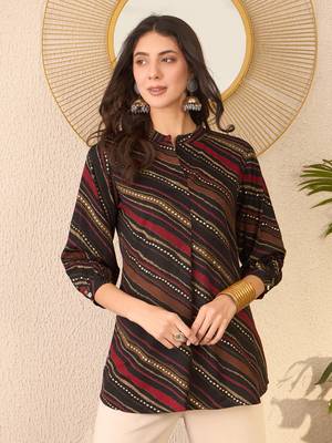 Women black cotton blend leheriya printed regular top 5
