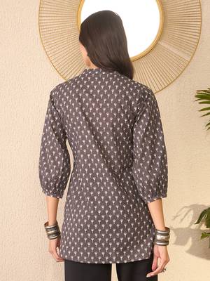 Women grey cotton blend floral printed regular top 4