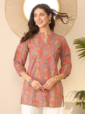 Women grey cotton blend floral printed regular top 5