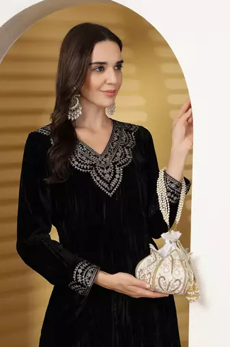 lotus white & gold floral embellished velvet potli