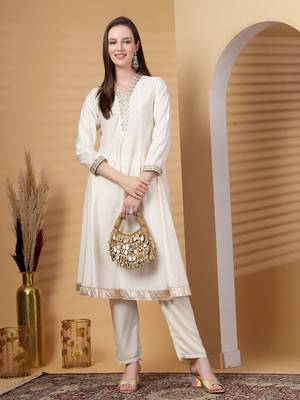 tipify camel, gold & pearl mirror work embellished velvet purse 3