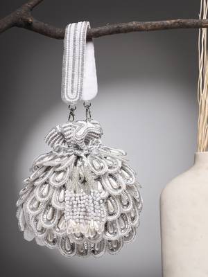 droop white & silver cut work embellished velvet potli 3
