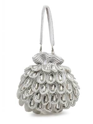 droop white & silver cut work embellished velvet potli 6