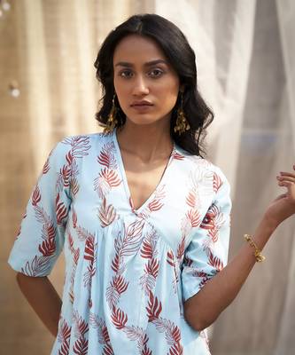 Light blue base floral leaf print kurta set 3