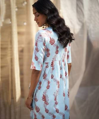 Light blue base floral leaf print kurta set 4