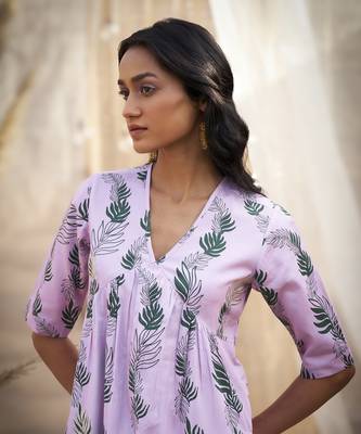 Pink base floral leaf print kurta set 5