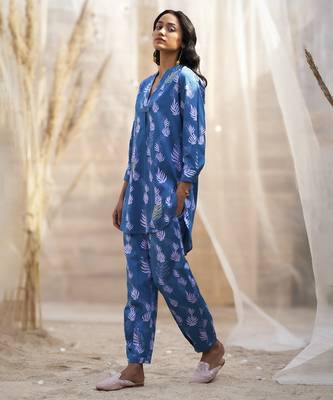Deep blue base floral leaf print co ord set 4