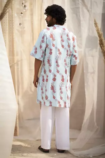 Light blue base floral leaf print kurta set for Men