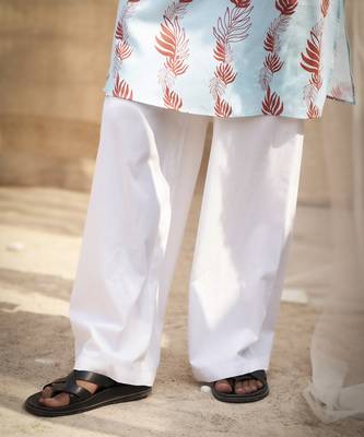 Light blue base floral leaf print kurta set for Men 5