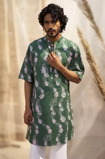 Green base floral leaf print kurta set for Men