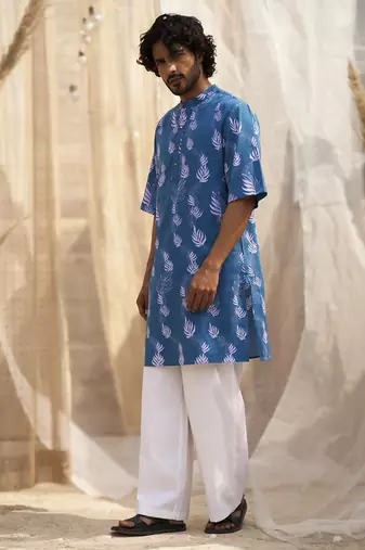 Deep blue base floral leaf print kurta set for Men