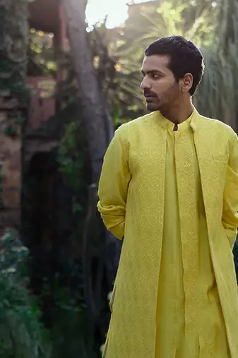 Sunset yellow juna mahal bandi set