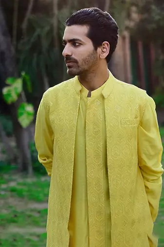 Sunset yellow juna mahal bandi set