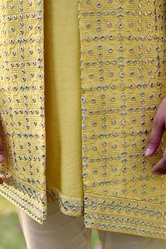 Sunset yellow jaisalmer bandi set