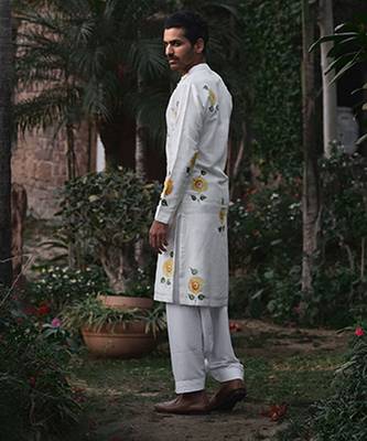 Off -white alwar hand painted kurta set 3