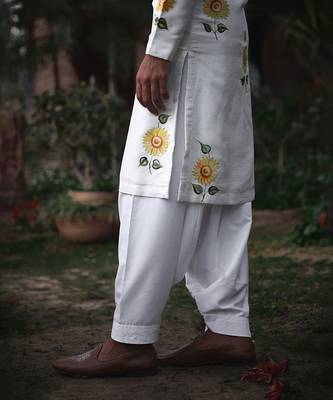 Off -white alwar hand painted kurta set 4