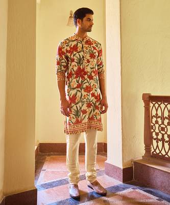 Cream akbari kurta set 1