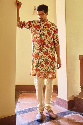 Cream akbari kurta set