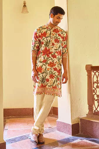 Cream akbari kurta set