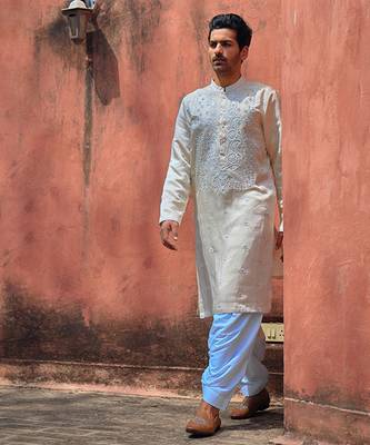 Ivory roopangarh kurta set 2