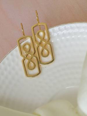 Elegant gold plated hook earring 1