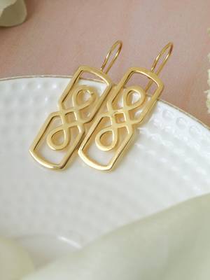Elegant gold plated hook earring 3