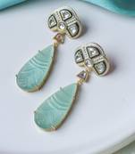 Elegant mint carving stone earring