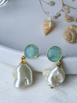 Simple aqua studs with natural drop 1