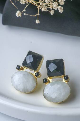Natural b&w stone studs