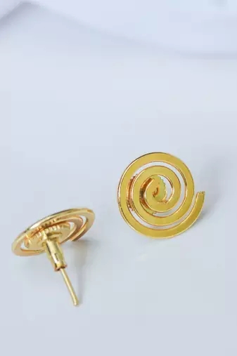 Simple gold plated studs