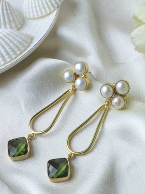 Handcrafted transparent basil western earring 3