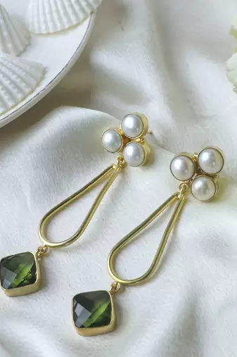 Handcrafted transparent basil western earring
