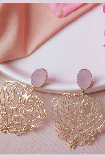 Handcrafted heart shape pink earring