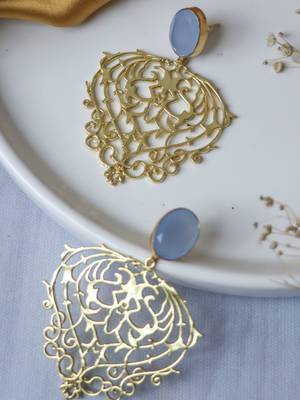Handcrafted heart shape blue earring 3