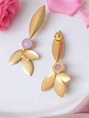 Western pink leaf earring 2