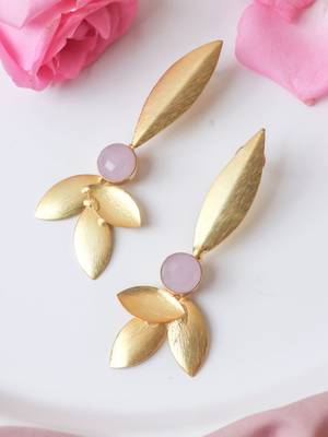 Western pink leaf earring 3