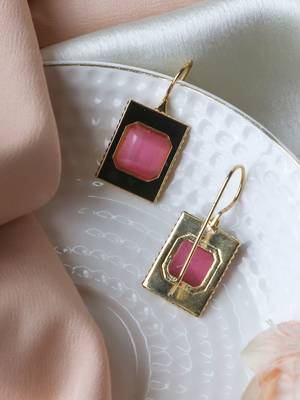 Stylish black-pink hook earring 2