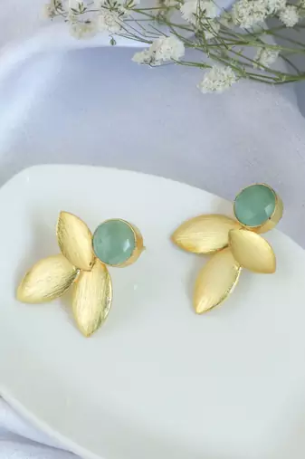 Delight mint leaf studs