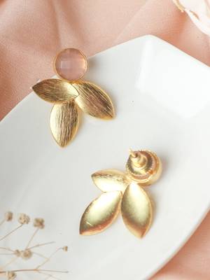Delight pink leaf studs 2