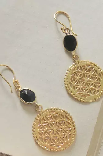 Handcrafted gold plated mughal jali hook earring