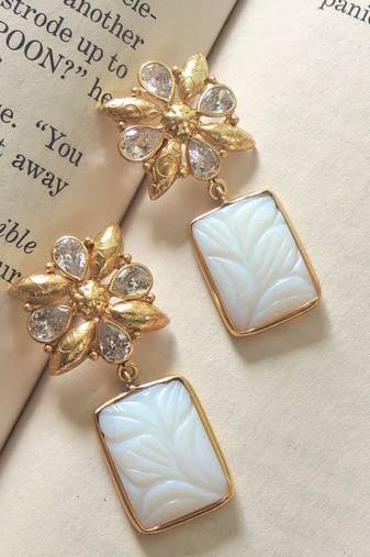 Handcrafted craving stone earring
