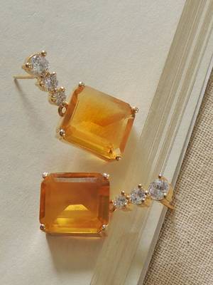 Delight champagne gold plated studs 2
