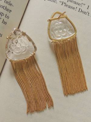 Western white craving stone chain earring 2
