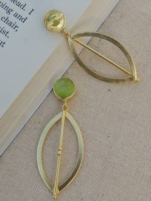 Handmade gold-plated pista earrings 2